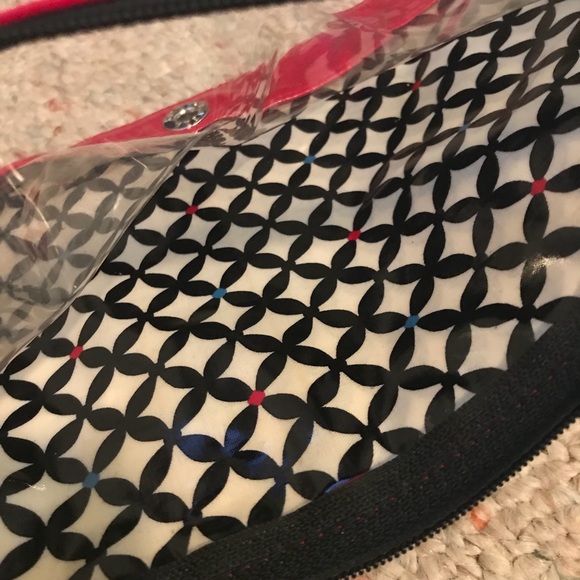 Vera Bradley Barcelona 3-Ring Clear Pencil Case - Picture 4 of 8